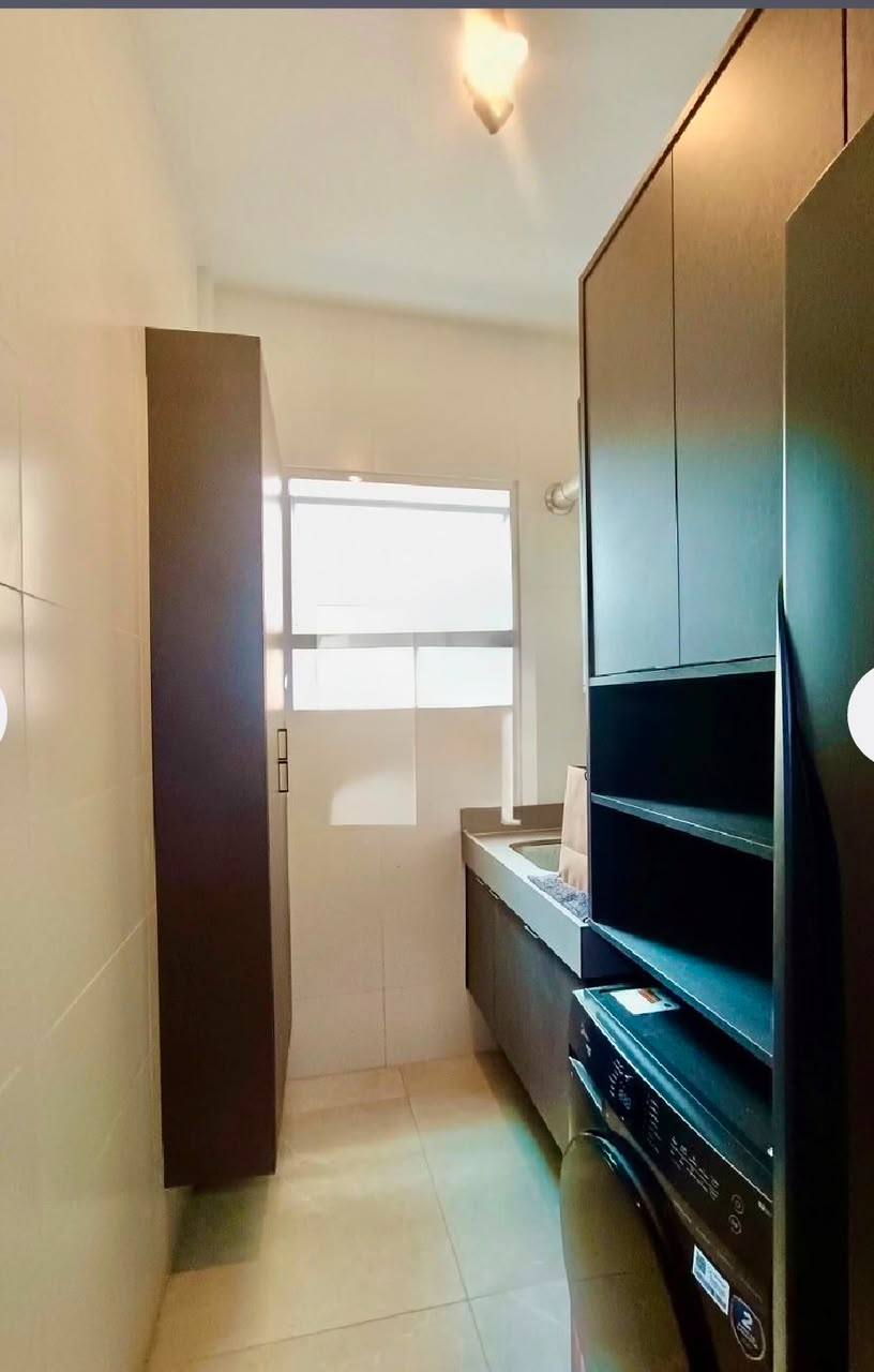 Apartamento reformado e porteira fechada no coração do Leblon — 4